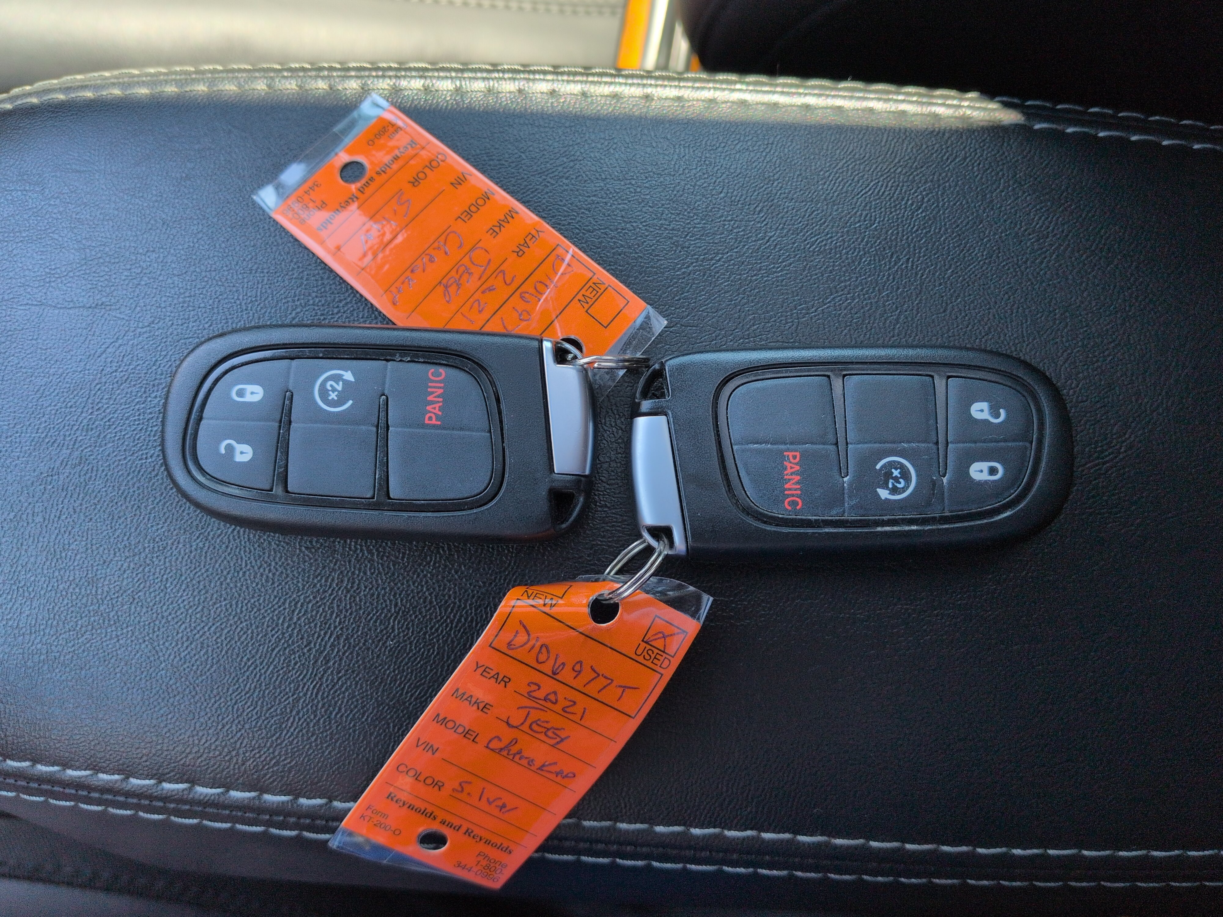 Used 2021 Jeep Cherokee Latitude Lux w/ Sun & Sound Group FWD image 27