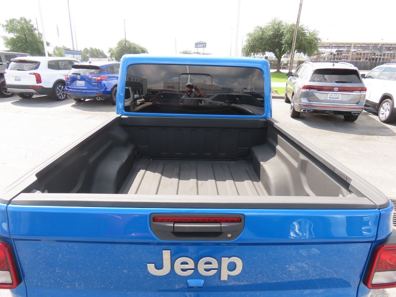 Used 2022 Jeep Gladiator Overland w/ Popular Equipment Package AWD/4WD image 12