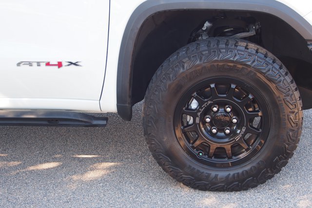 Used 2023 GMC Sierra 1500 AT4X w/ AT4X AEV Edition AWD/4WD image 12