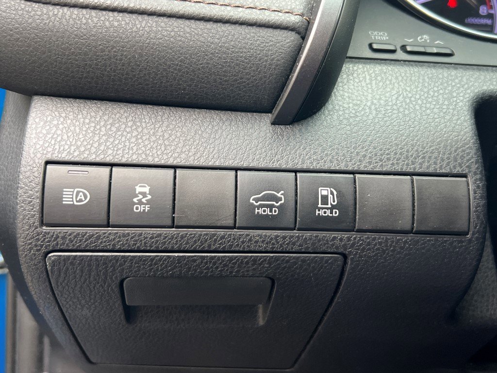 Used 2019 Toyota Camry LE image 24