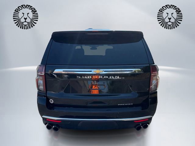 Used 2024 Chevrolet Suburban Premier image 4