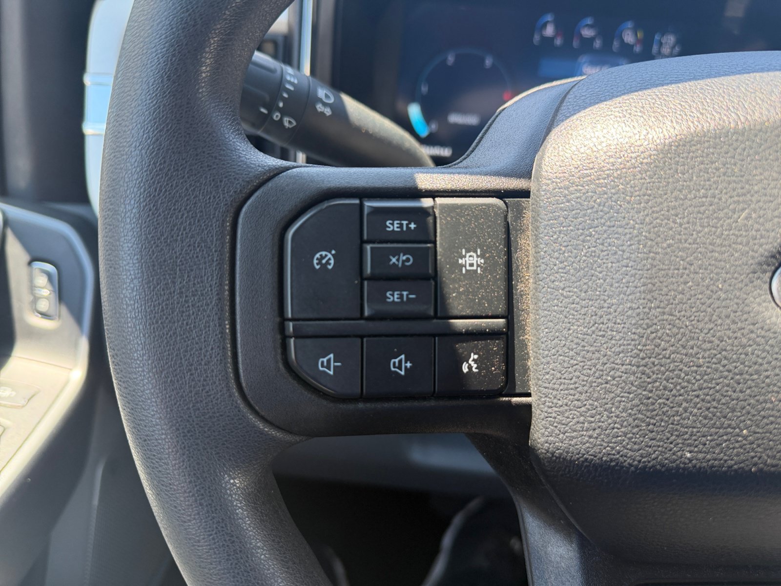 Certified 2024 Ford F250 XLT w/ Black Appearance Package AWD/4WD image 18