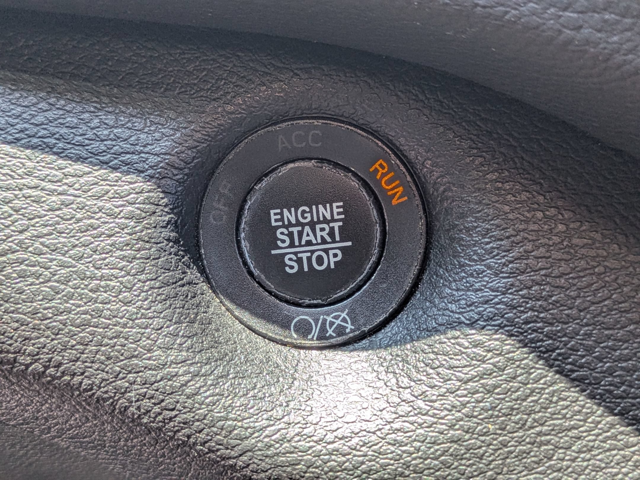 Used 2019 Jeep Cherokee Limited AWD/4WD image 24