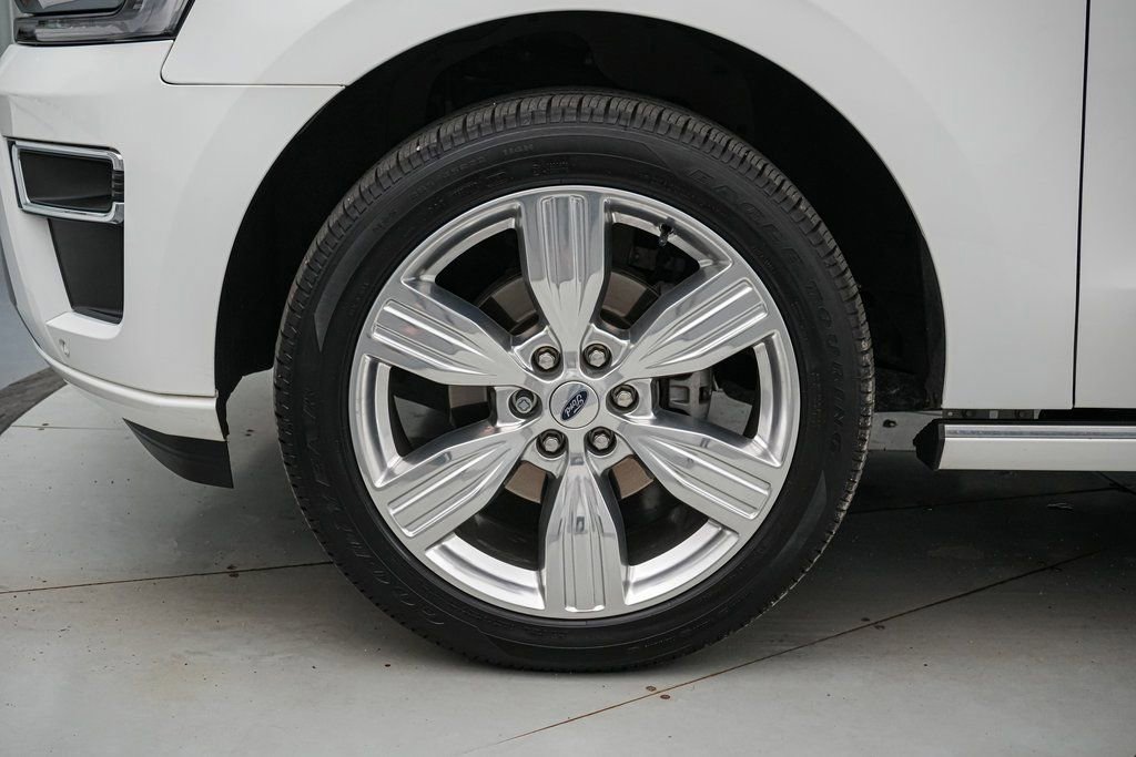Certified 2022 Ford Expedition Platinum image 10