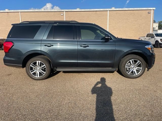 Certified 2024 Ford Expedition XLT RWD image 11