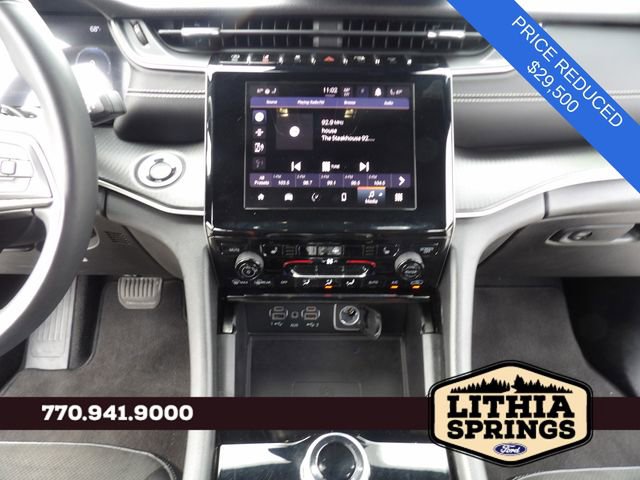 Used 2023 Jeep Grand Cherokee Altitude AWD/4WD image 14
