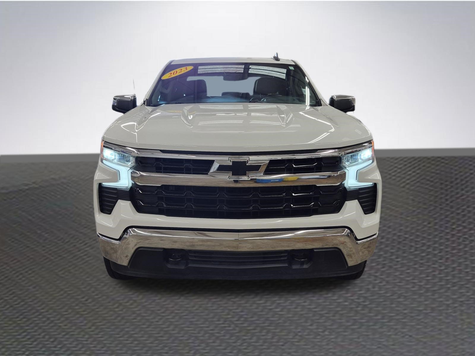 Used 2023 Chevrolet Silverado 1500 LT w/ Protection Package AWD/4WD image 3