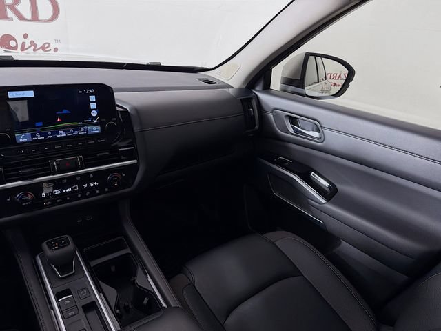 Used 2024 Nissan Pathfinder SL w/ SL Premium Package FWD image 28