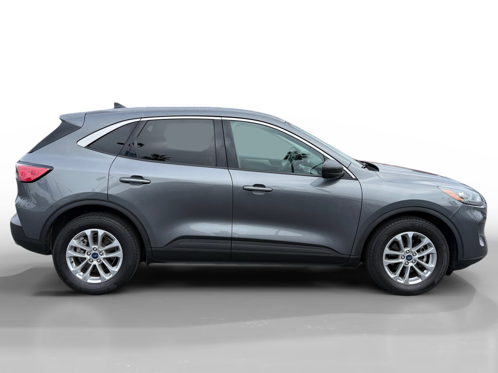 Certified 2022 Ford Escape SE image 2