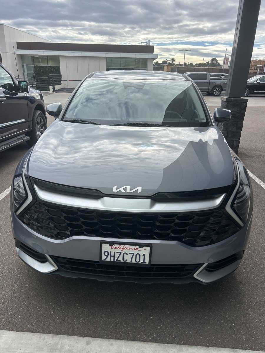 Used 2024 Kia Sportage EX image 2