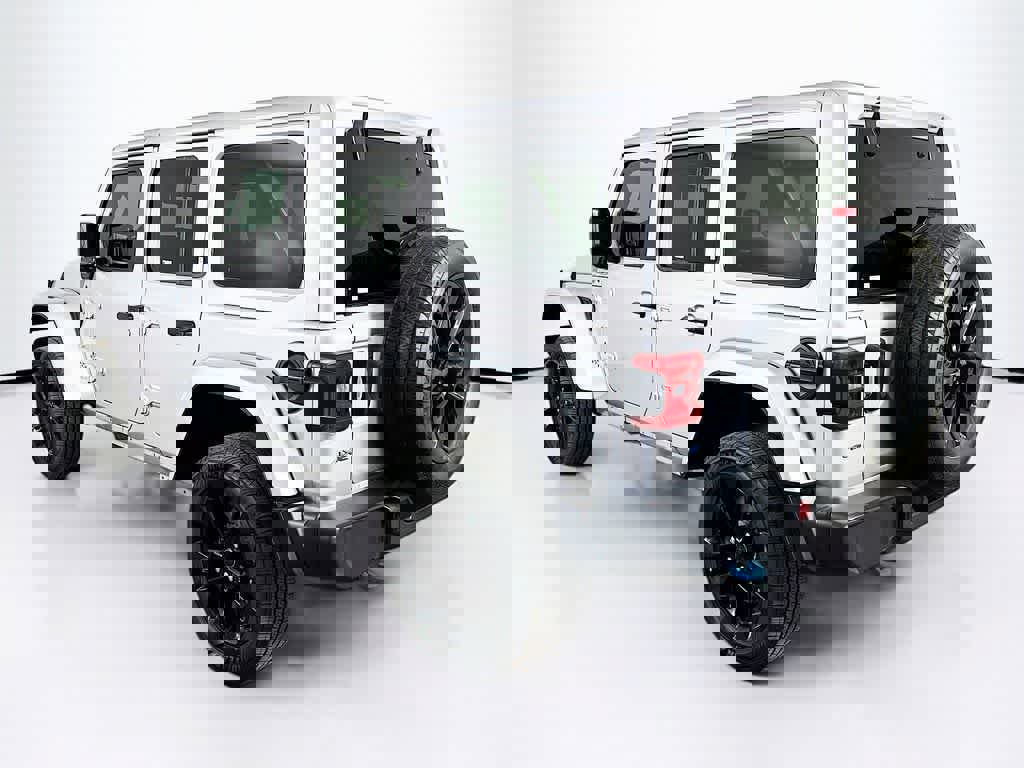 Used 2024 Jeep Wrangler Sahara image 3