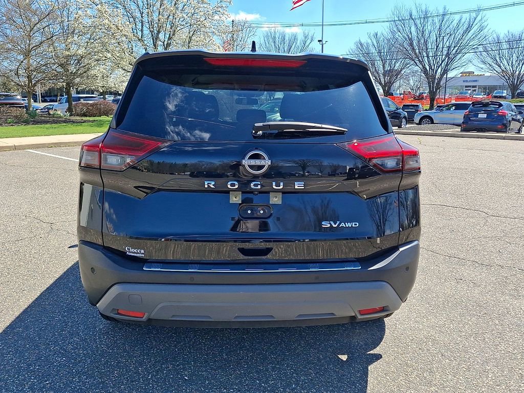 Used 2023 Nissan Rogue SV AWD/4WD image 8