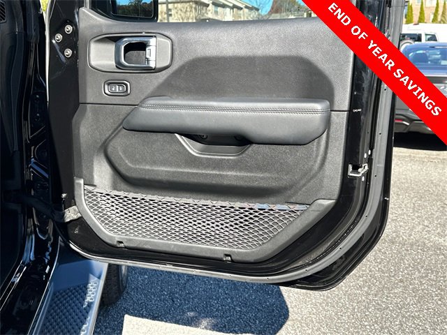 Used 2020 Jeep Wrangler Unlimited Sahara image 14