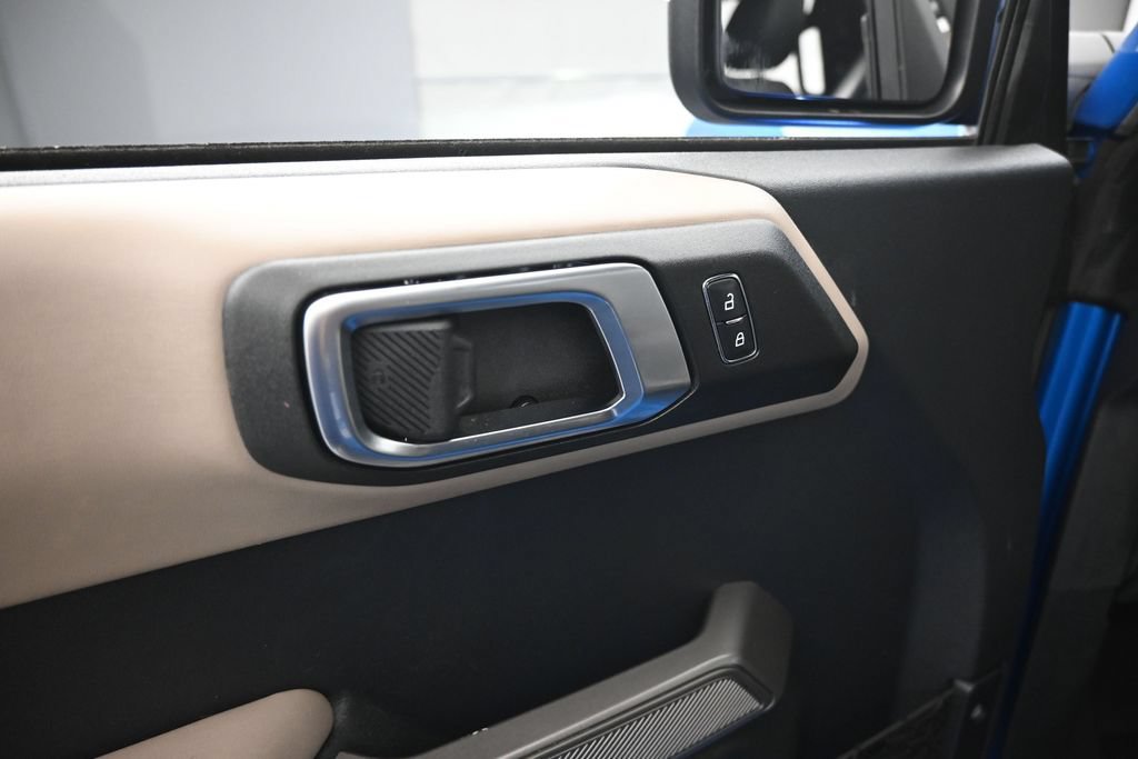 Certified 2023 Ford Bronco Wildtrak AWD/4WD image 11