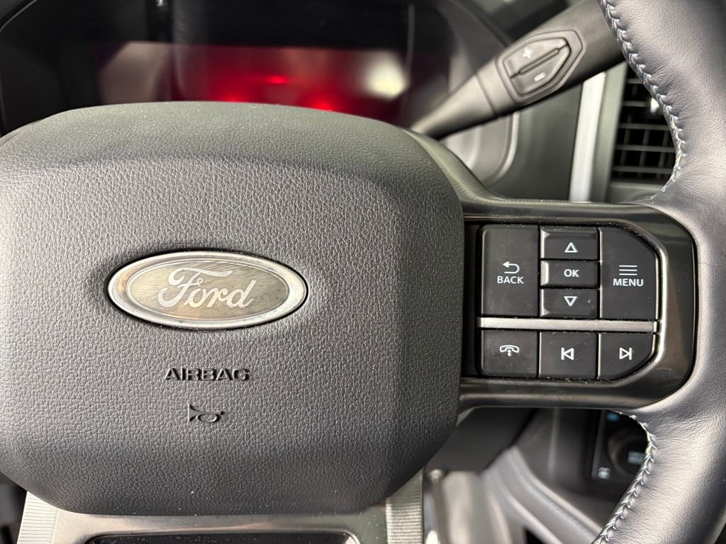 Certified 2025 Ford F350 Platinum image 24