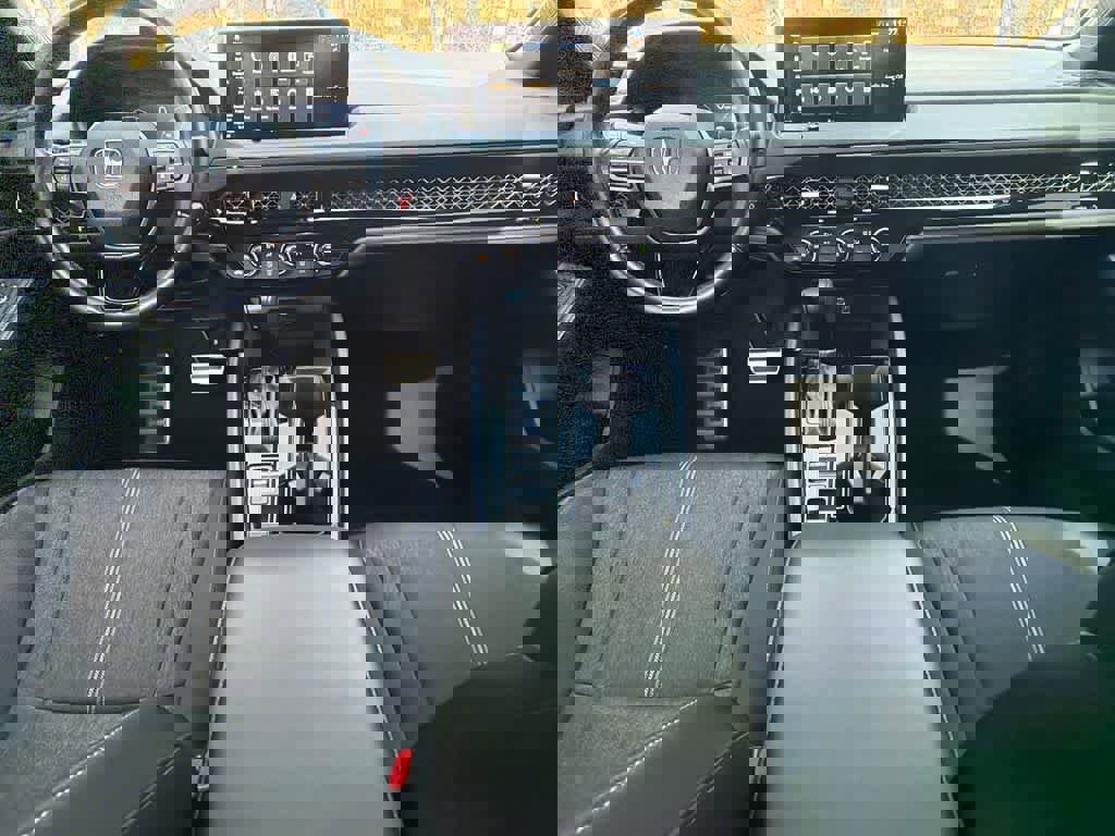 Used 2024 Honda Accord Sport image 18