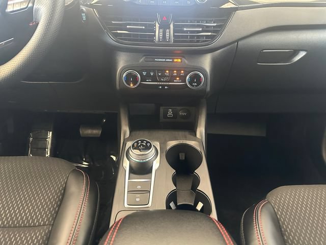 Certified 2025 Ford Escape ST-Line AWD/4WD image 15