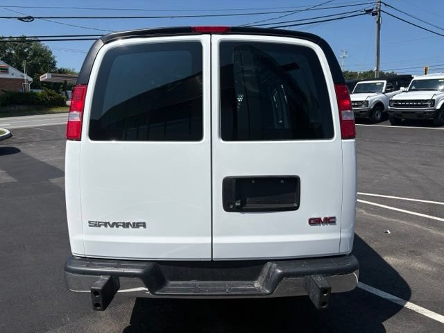 Used 2025 GMC Savana 2500 w/ Driver Convenience Package RWD image 4