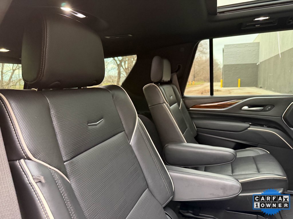 Used 2021 Cadillac Escalade Premium Luxury image 24