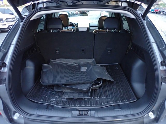 Certified 2025 Ford Escape Platinum image 10