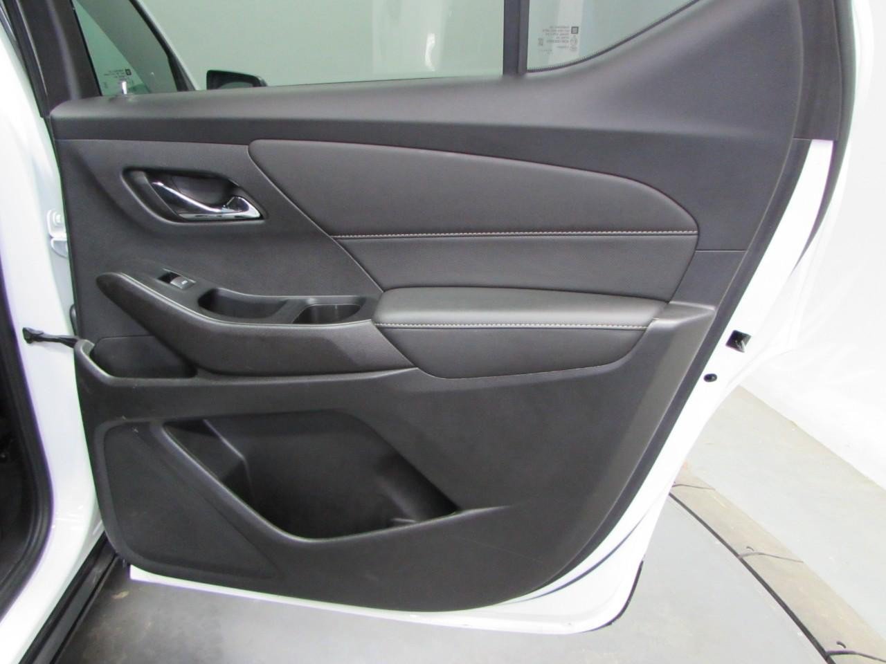Used 2023 Chevrolet Traverse Premier w/ Redline Edition FWD image 19