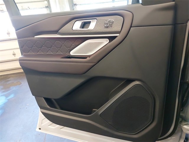 Certified 2025 Ford Explorer Platinum w/ Ultimate Package image 27