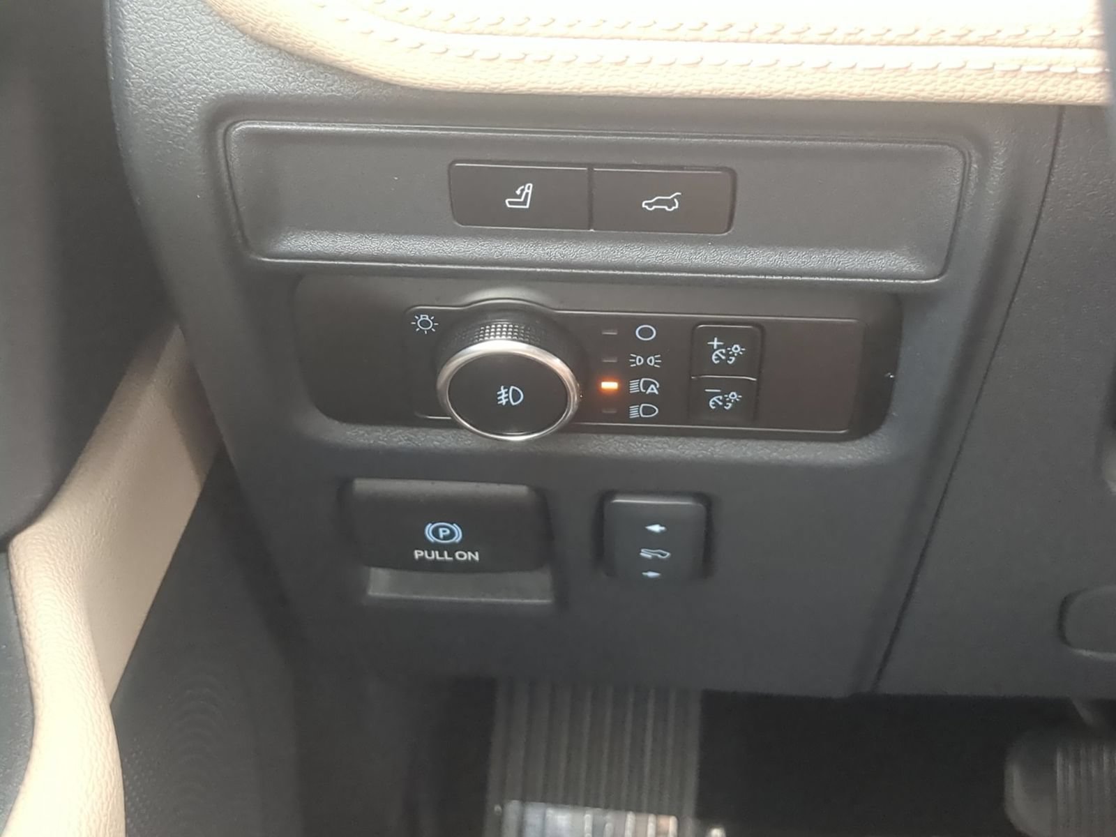 Certified 2024 Ford Expedition Limited RWD image 16