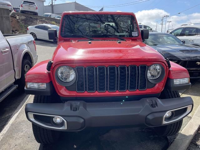 Used 2024 Jeep Gladiator Sport w/ Premium Package image 10