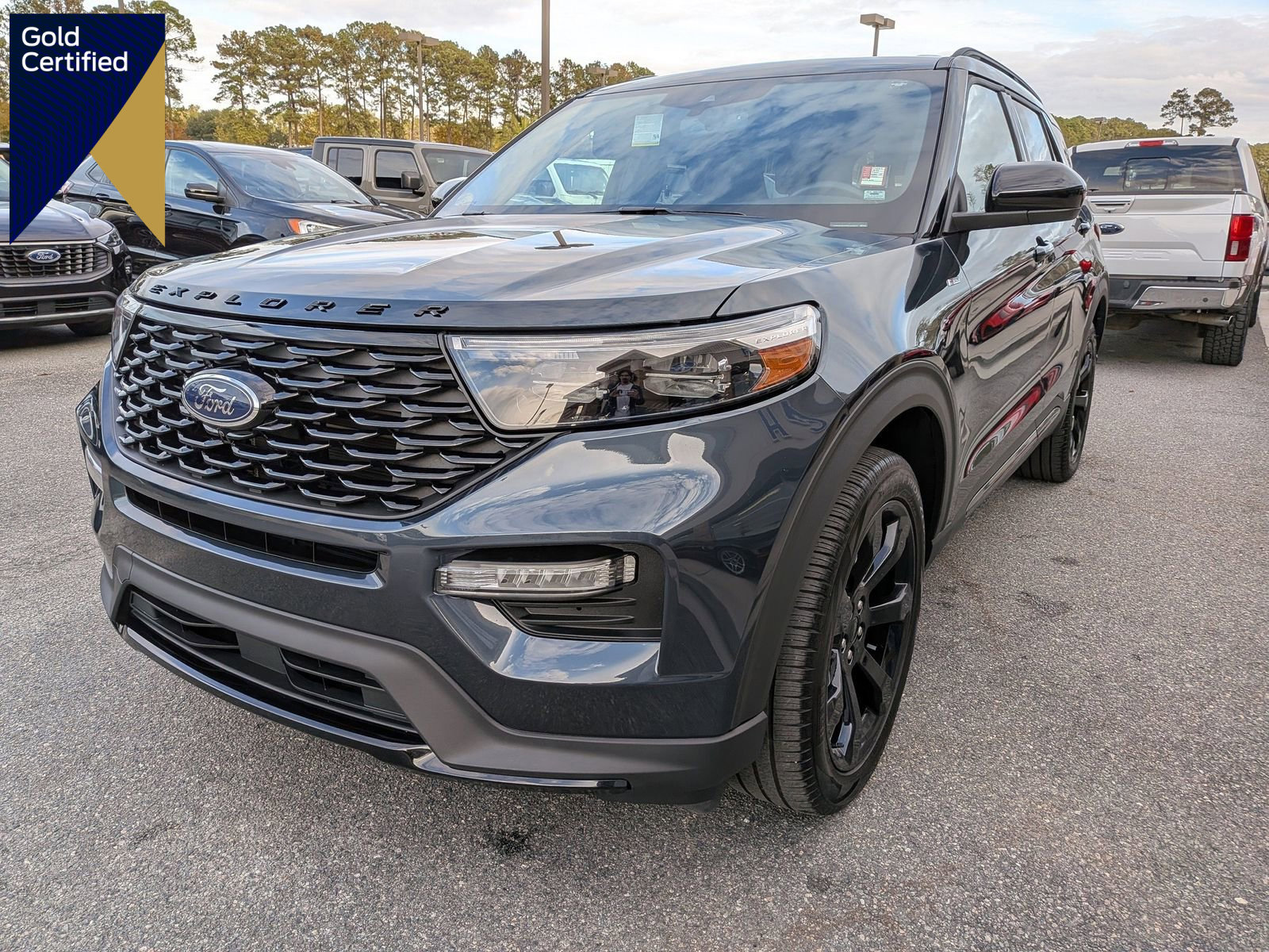 Certified 2024 Ford Explorer ST-Line w/ Class IV Trailer Tow Package image 1