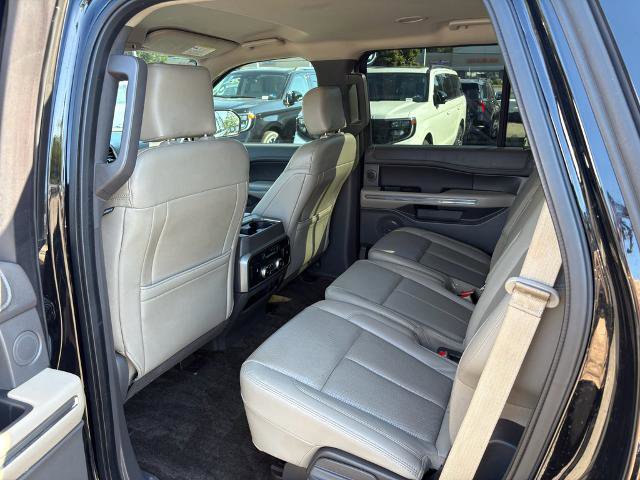 Certified 2018 Ford Expedition XLT w/ Equipment Group 202A AWD/4WD image 11