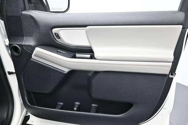 Certified 2025 Ford Expedition Active AWD/4WD image 35