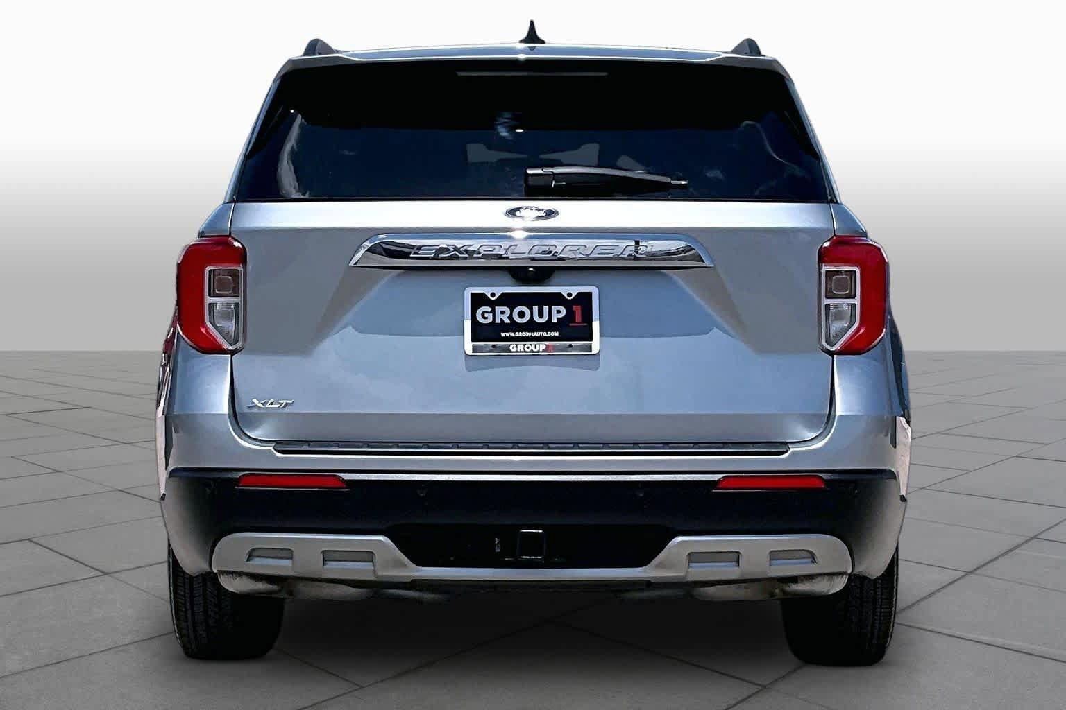 Certified 2024 Ford Explorer XLT w/ Equipment Group 202A RWD image 5