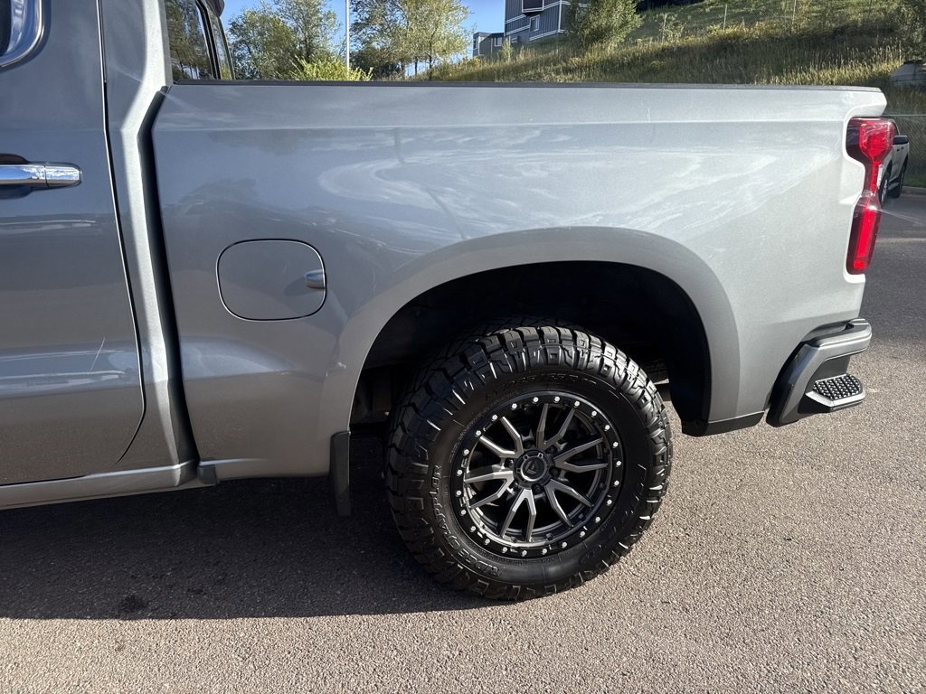 Used 2020 Chevrolet Silverado 1500 High Country w/ Technology Package image 30