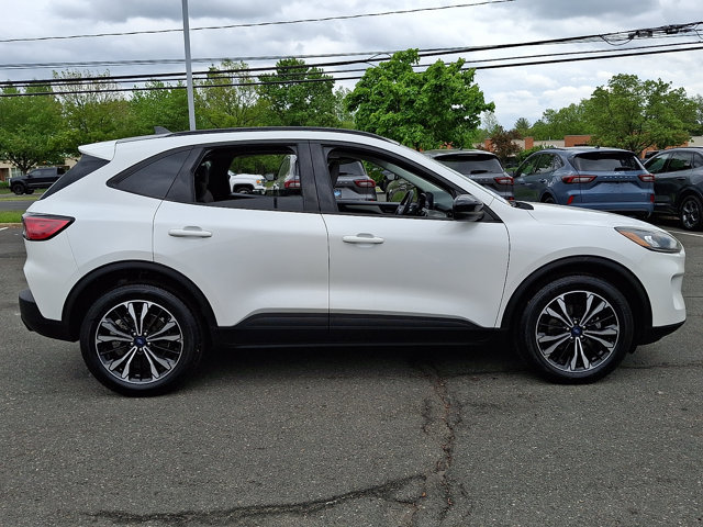 Certified 2022 Ford Escape SE w/ SE Sport Appearance Package AWD/4WD image 12
