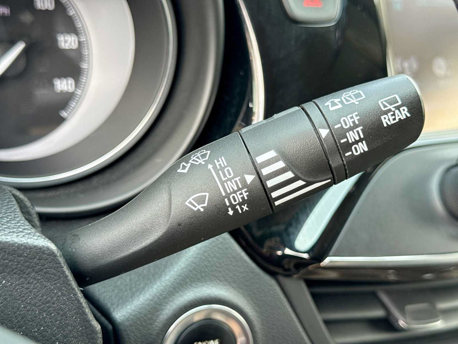 Used 2020 Buick Envision Preferred FWD image 24