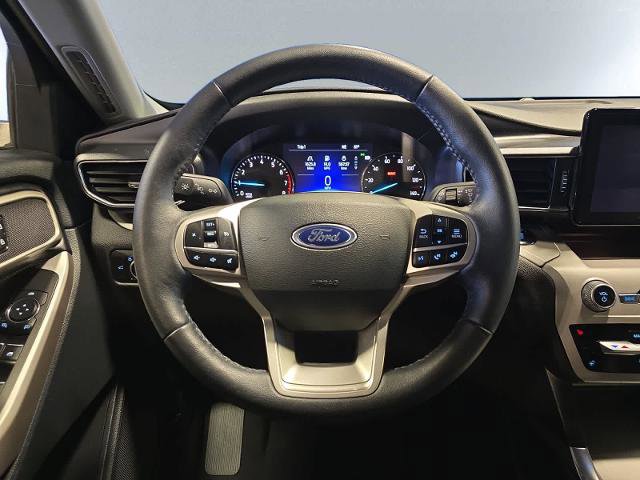 Certified 2023 Ford Explorer XLT w/ Equipment Group 202A AWD/4WD image 17