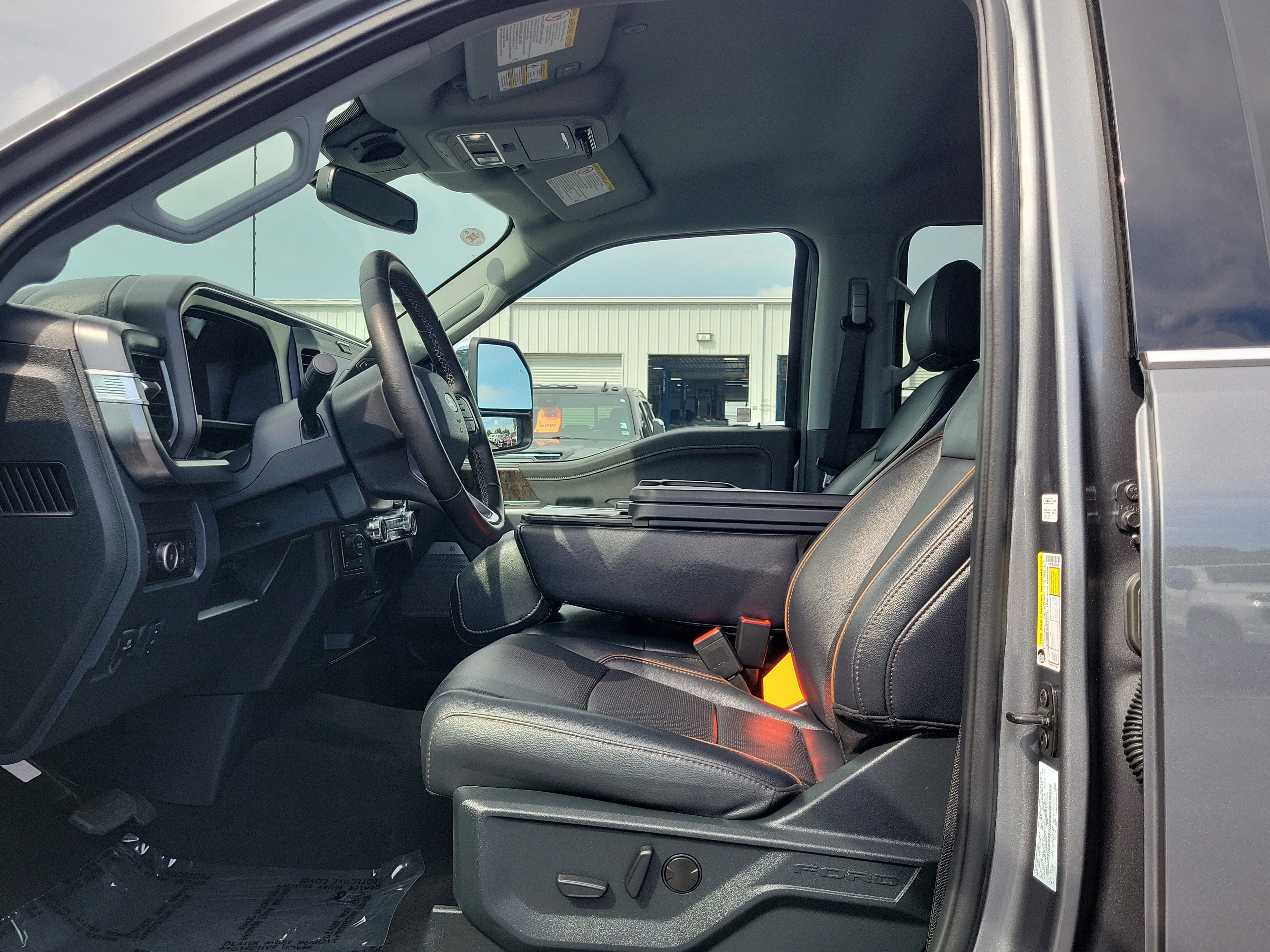 Certified 2025 Ford F350 Lariat w/ Chrome Package AWD/4WD image 19