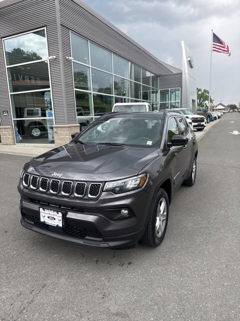 Used 2024 Jeep Compass Latitude