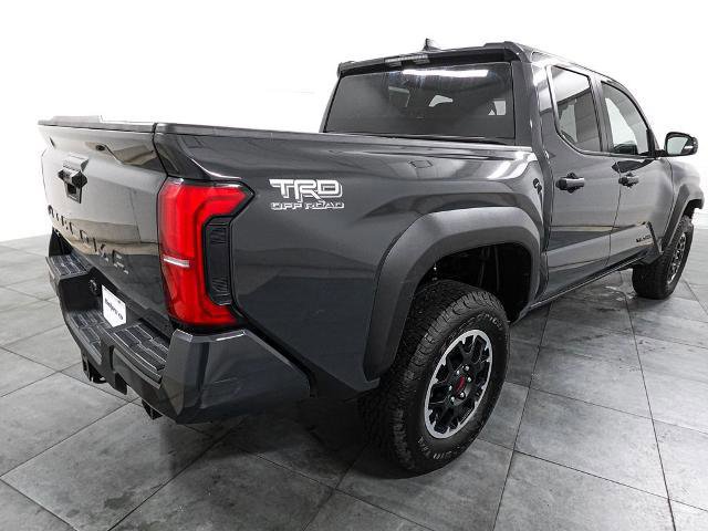Used 2025 Toyota Tacoma TRD Off-Road image 4