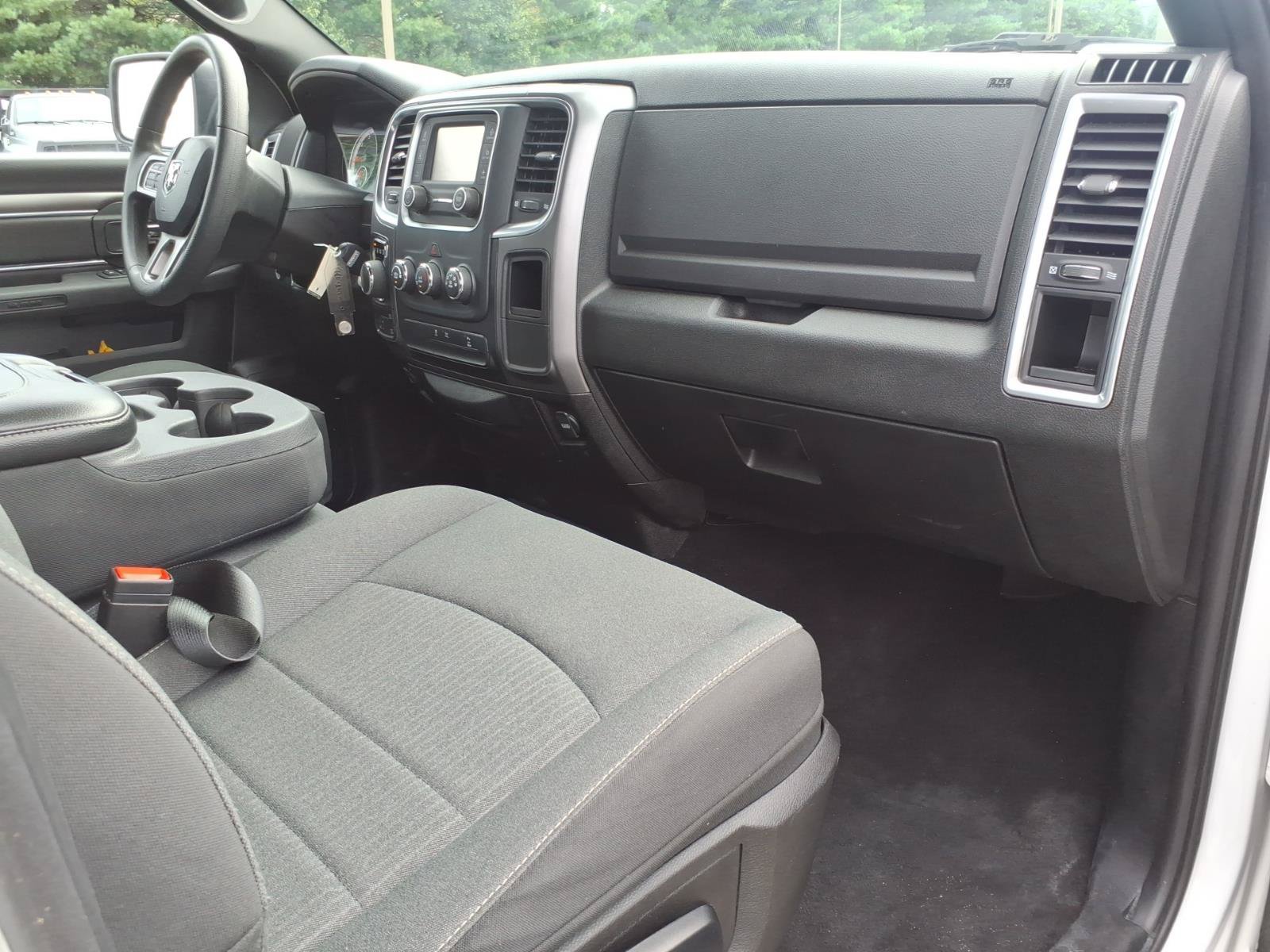 Used 2024 RAM 1500 Warlock AWD/4WD image 9