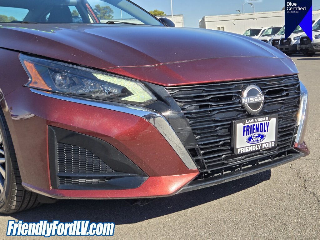 Used 2025 Nissan Altima 2.5 SV FWD image 10