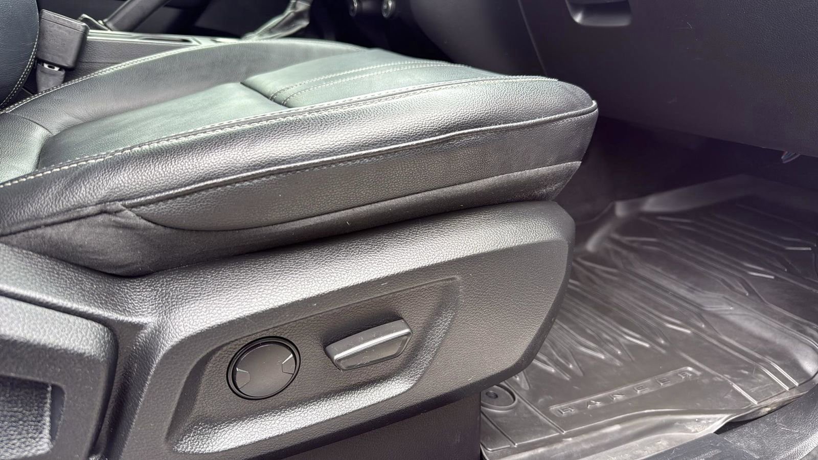 Certified 2019 Ford Ranger Lariat w/ Equipment Group 501A Mid image 25