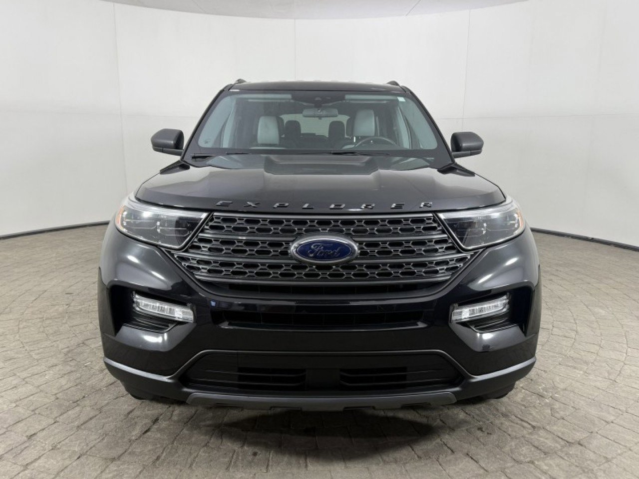 Certified 2021 Ford Explorer XLT w/ Equipment Group 202A image 6