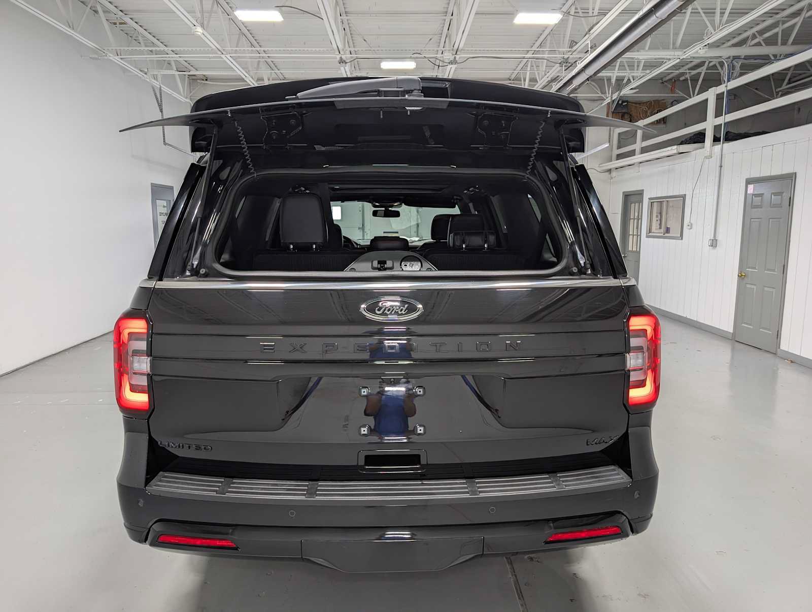 Certified 2022 Ford Expedition Max Limited AWD/4WD image 8