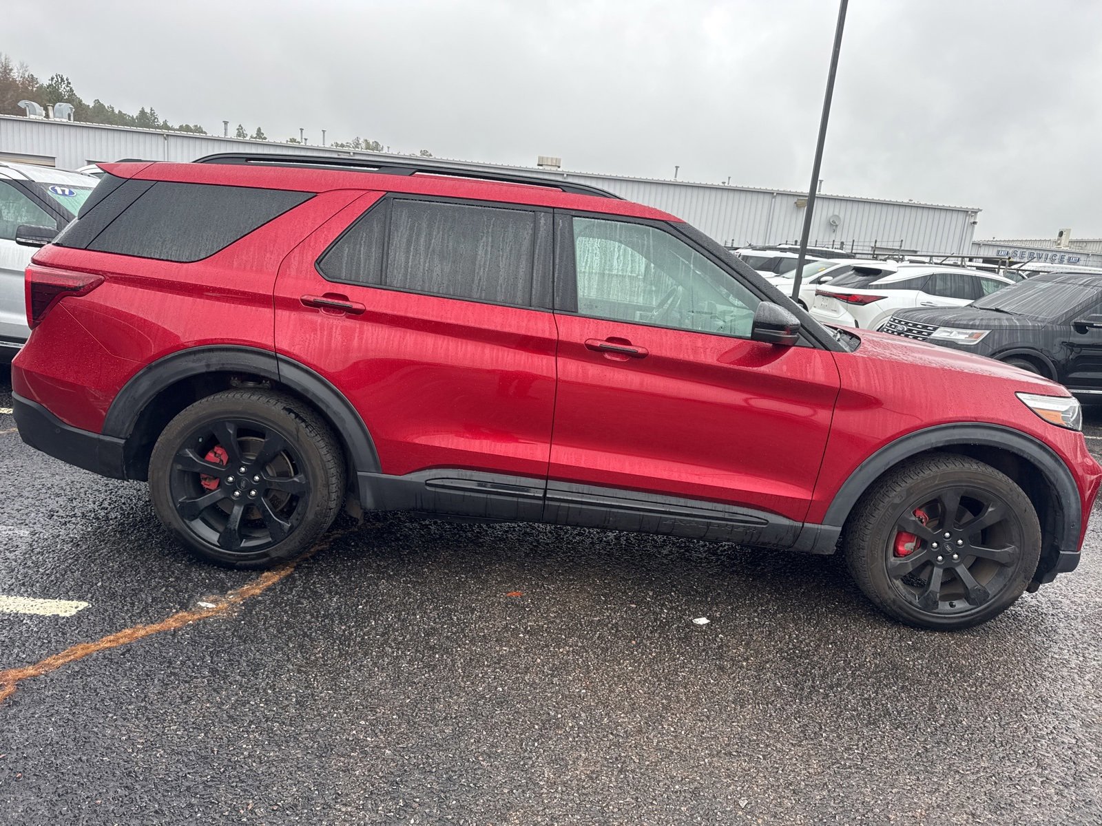 Certified 2020 Ford Explorer ST w/ ST Street Pack image 6