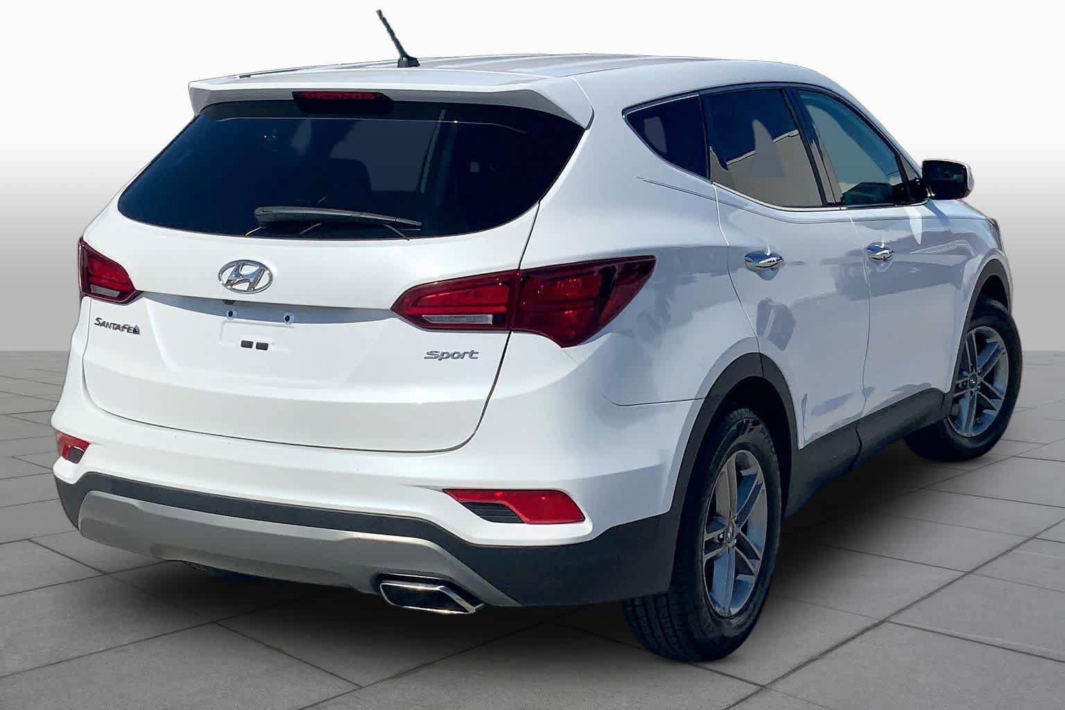 Used 2018 Hyundai Santa Fe Sport FWD image 13