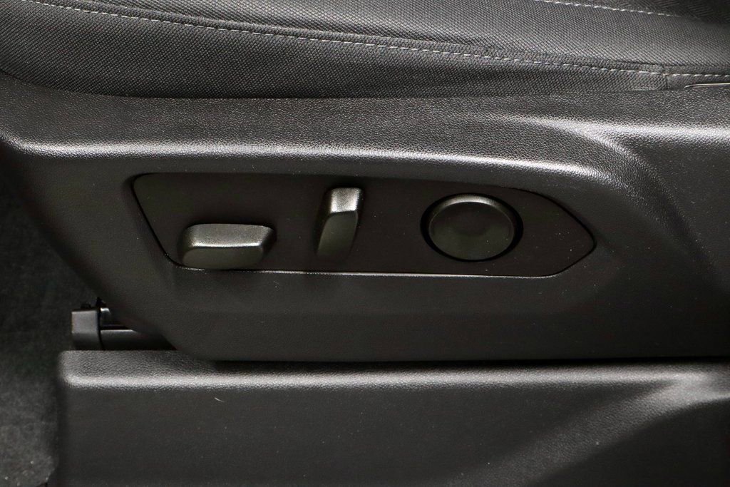 Used 2022 Chevrolet Silverado 1500 Custom image 24