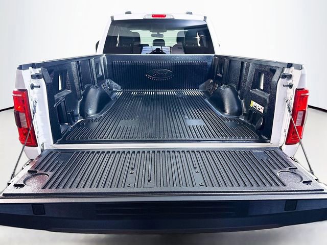 Certified 2022 Ford F150 XLT w/ Equipment Group 302A High image 10