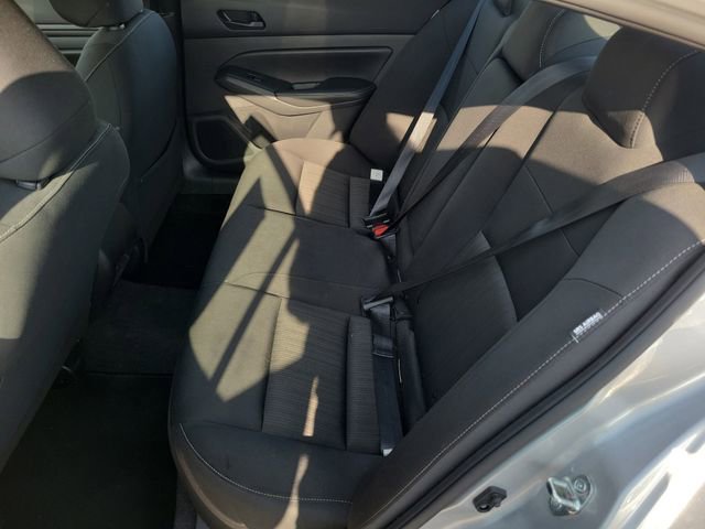 Used 2024 Nissan Altima 2.5 SV FWD image 24