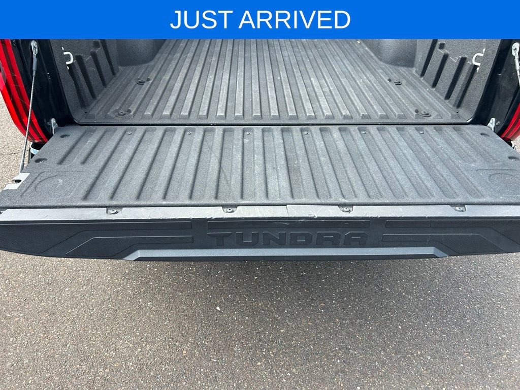 Used 2022 Toyota Tundra Limited w/ Power Package AWD/4WD image 9